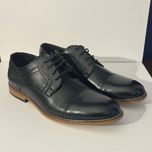 Stacy Adams Black Leather Oxfords with Tan Sole